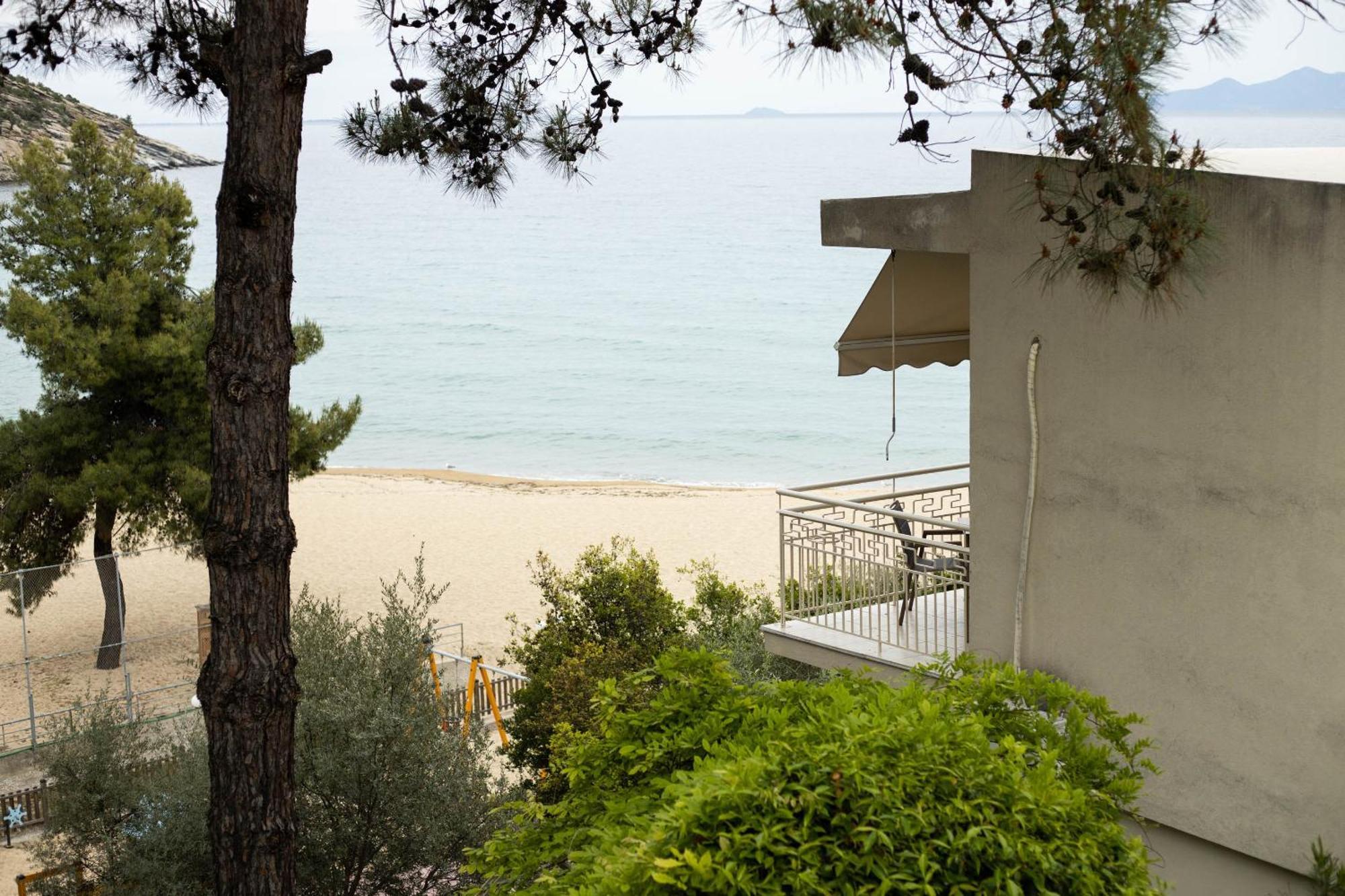 Tosca Beach Hotel Palaiontsiflikion Exterior photo