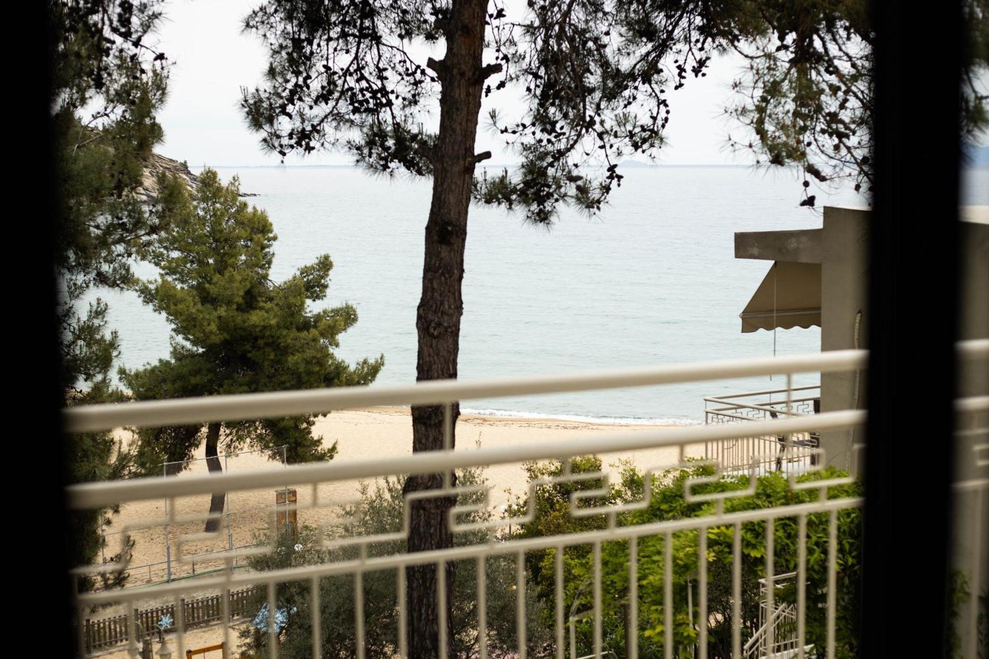 Tosca Beach Hotel Palaiontsiflikion Exterior photo